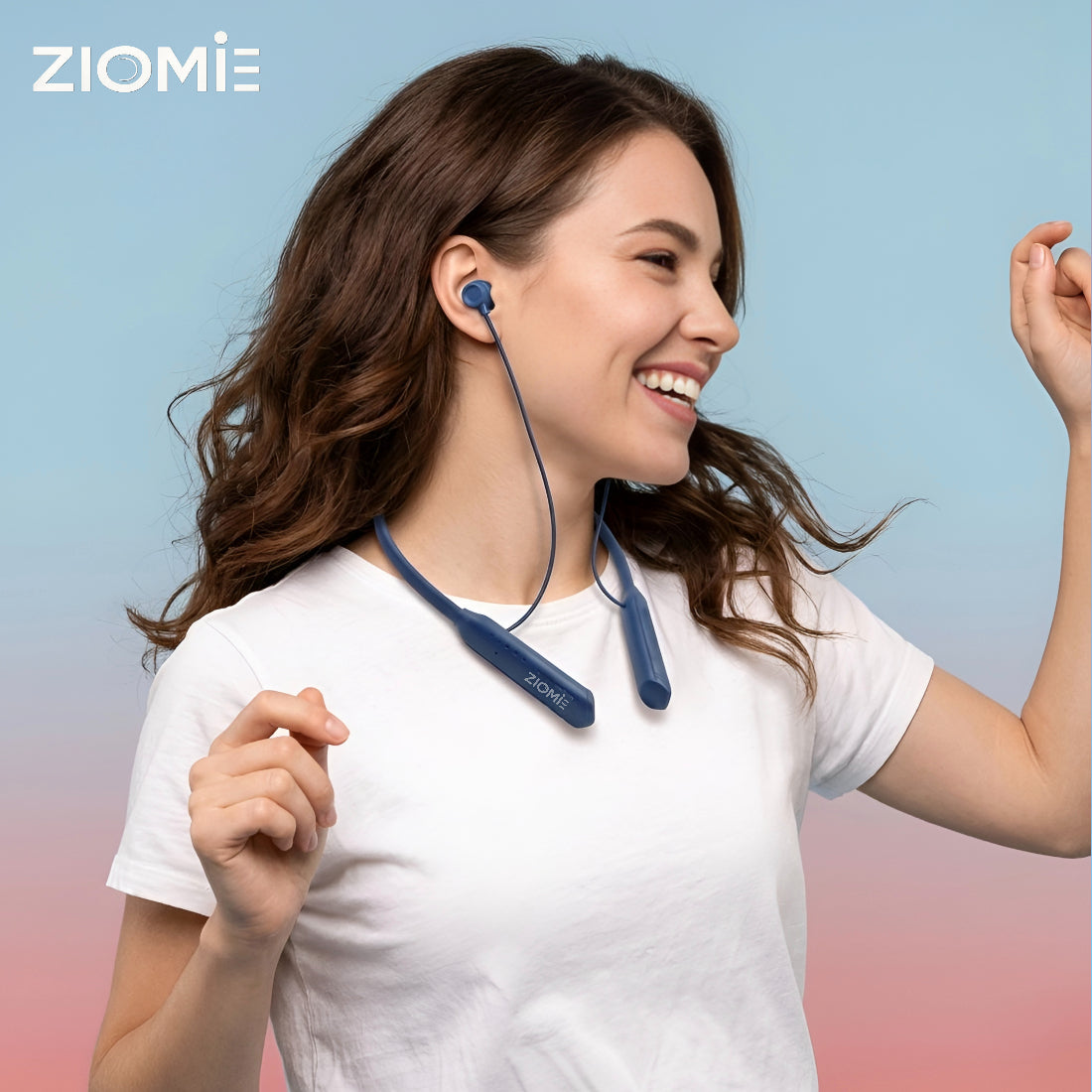 Ziome ZM-03 Neckband 72 Hours Standby time and 24 Hours Playtime Volume and Call Controller Blue